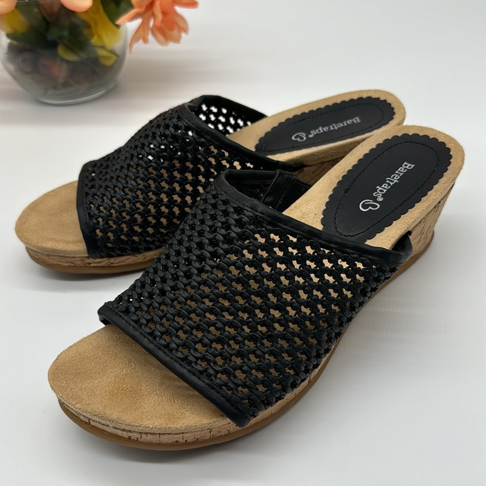 Baretraps Black Wedge Slip On Sandal Size 9 MCW5653B